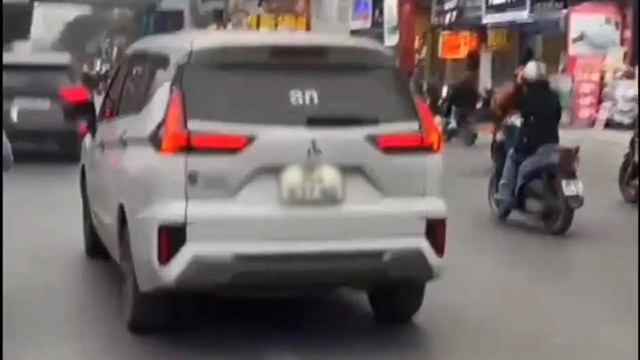 Thông tin nóng vụ bảng đèn LED ôtô hiện chữ thô tục, xúc phạm công an: Tài xế giải thích đầy bất ngờ