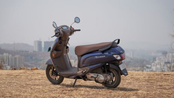 Tin xe trưa 5/2: Suzuki ra mắt ‘vua xe ga’ 125cc mới, giá rẻ như Honda Wave Alpha mà xịn hơn Vision