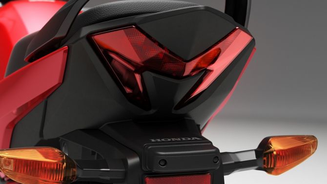 Tin xe máy 7/2: Honda ra mắt ‘huyền thoại côn tay’ 125cc mới giá 32 triệu đồng, hạ bệ Yamaha Exciter