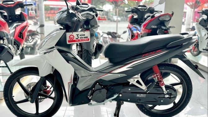 Bảng giá xe Honda Wave RSX FI tháng 2/2026 rẻ như 'rau' cận Tết: Hút khách hơn Wave Alpha và Future