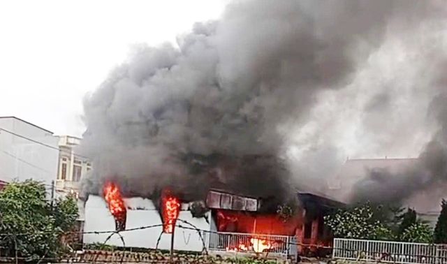 Cháy lớn tại cơ sở nuôi trẻ khuyết tật, cơ quan chức năng giải cứu thành công 21 người