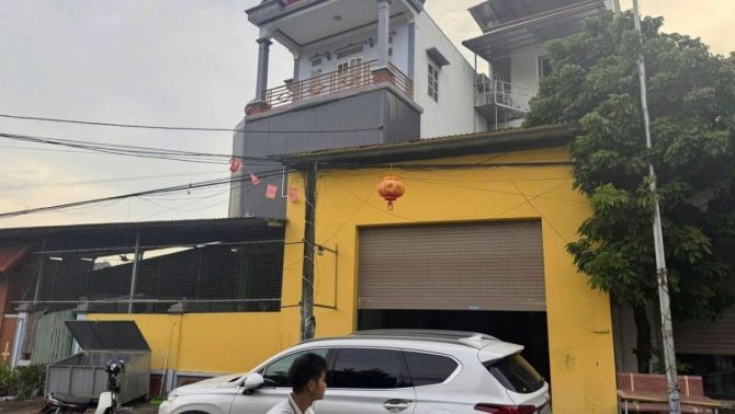 Đột kích quán Karaoke ở Tam Đảo, phát hiện dàn nhân viên dưới 18 tuổi phục vụ khách