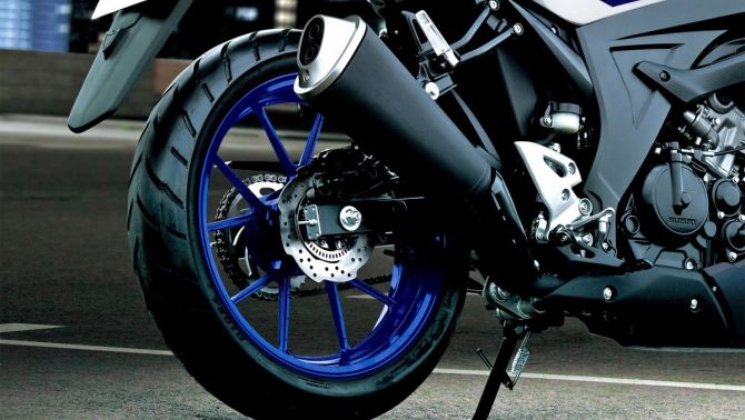 Suzuki chính thức ra mắt ‘vua côn tay’ 125cc mới chất hơn Honda Winner R và Exciter, có ABS, giá mềm