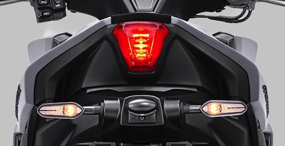 Tin xe 13/2: Yamaha ra mắt mẫu xe ‘một 9 một 10’ với Honda Vario, giá 47 triệu đồng rẻ hơn Air Blade