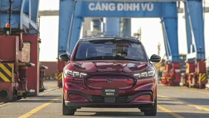 Tài xế Ford Mustang Mach-E cần chú ý điều này: 434 xe bị triệu hồi do lỗi hệ thống đèn LED