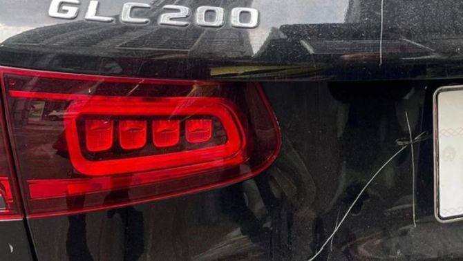 Kết quả giám định thiệt hại vụ Mercedes GLC 200 bị đập phá, cào xước và tổng chi phí sửa chữa