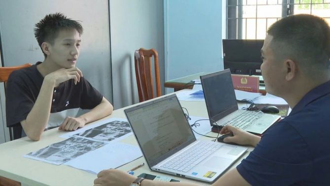 Kẻ bịt mặt dùng dao uy hiếp cụ bà tại nhà riêng: Hé lộ danh tính đối tượng ‘nướng’ tiền vào game