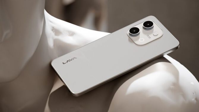 Đây là smartphone Android giá rẻ cân bằng nhất thế giới chỉ từ 2 triệu có màn 90Hz hơn cả iPhone 16