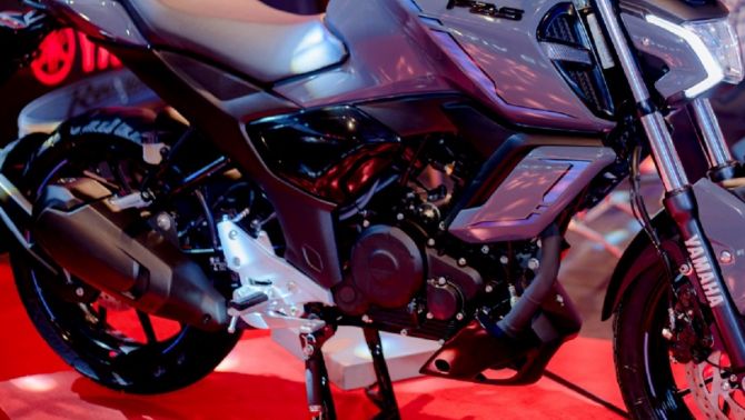 Yamaha chính thức ra mắt ‘vua côn tay’ 150cc mới đả bại Honda Winner R: Có màn TFT siêu nét, giá mềm