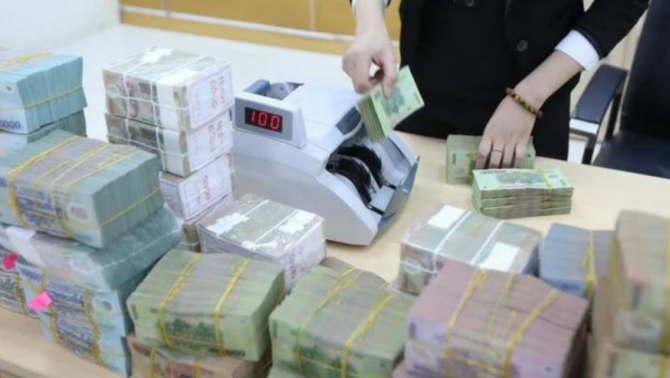 Lãi suất liên ngân hàng tăng vọt trước Tết, sau Tết liệu có 'nguội' lại?