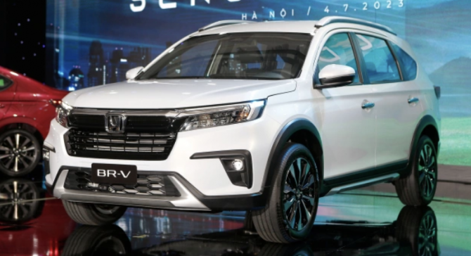 Điểm tin ô tô Mồng 1 Tết: BMW X5 bản Năm Ngọ ra mắt, Geely EX2 nhận cọc, giá xe Honda mới nhất