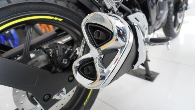 Suzuki chính thức ra mắt ‘vua côn tay’ 155cc mới giá 41 triệu đồng: Chơi tới bến với Honda Winner R