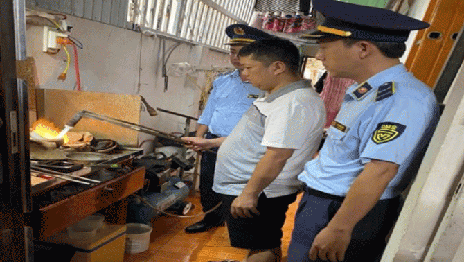 Lý do tiệm vàng có tiếng bị tiêu hủy lô hàng 192 triệu: Công an thông tin số tiền tiệm bị xử phạt