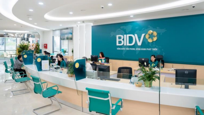 Ngân hàng lớn nhất Việt Nam báo lãi gần 3.000 tỷ ngay tháng đầu năm