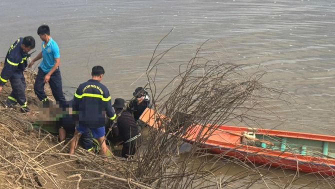 Lật thuyền khi đánh cá trên sông Đăk Plà ở Quảng Ngãi, lực lượng chức năng tìm thấy thi thể nạn nhân sau tìm kiếm