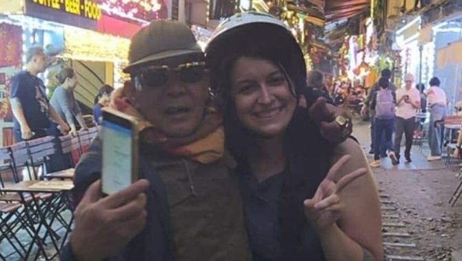 Nữ du khách Mỹ tố bị tài xế xe ôm ‘chém’ 1 triệu đồng và quấy rối ở Hà Nội, lộ ảnh người đàn ông