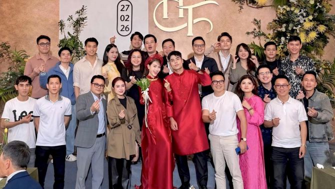 Nhà vô địch AFF Cup chính thức lên xe hoa với MC 'quốc dân', không gian lễ cưới khiến CĐV trầm trồ