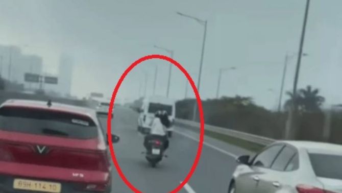 Cái kết cho nữ sinh viên Hà Nội đi xe máy vào đường cao tốc, bị người dân quay phim gửi công an