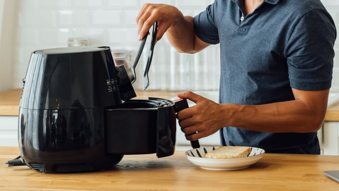 5 công dụng cực hay của nồi chiên không dầu không phải ai cũng biết