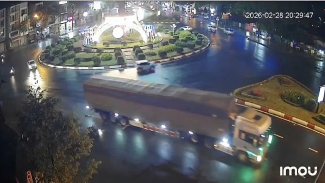 Hiện trường xe container cuốn xe máy khiến hai phụ nữ thương vong, đã rõ nguồn cơn tai nạn