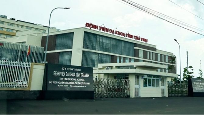 Trích xuất camera an ninh vụ hộp bánh phát nổ trong Bệnh viện đa khoa Trà Vinh, hé lộ danh tính người tặng