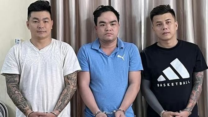 Bí mật khó tin phía sau vụ giám đốc chi nhánh ngân hàng bị ‘trùm tín dụng đen’ gí súng uy hiếp