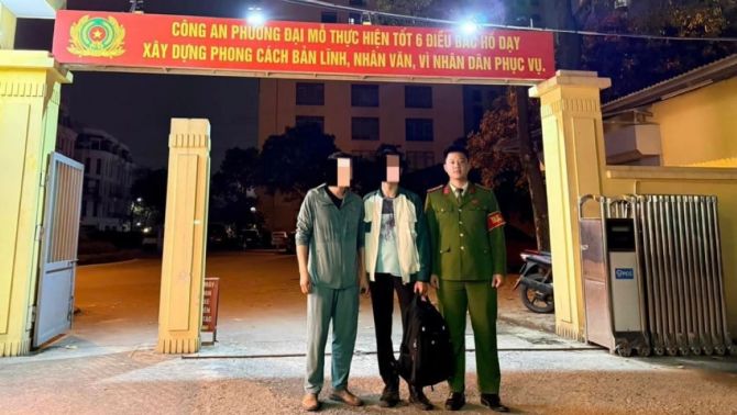 Hà Nội: Phát hiện đoạn ghi âm lạ trong máy con trai, người bố tá hỏa báo công an khẩn cấp