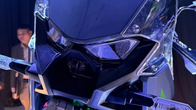 ‘Vua côn tay’ mới ‘Made in Japan’ chính thức ra mắt: Chất hơn Honda Winner R và Exciter, giá hấp dẫn