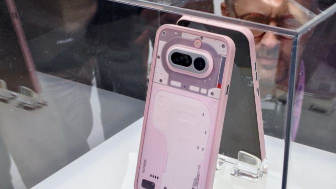 Nothing Phone (4a) lộ diện màu hồng ‘cực phẩm’, sẵn sàng ‘đại chiến’ iPhone 16