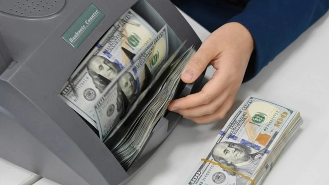 Giá USD hôm nay 4/3: Thị trường tự do nóng lên, tiến gần mốc 27.000 đồng