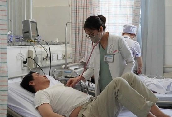 Liên tiếp có người nhập viện sau khi ăn 'bánh mì không tên' ở TP.HCM, chủ quán bị đề nghị phạt nặng