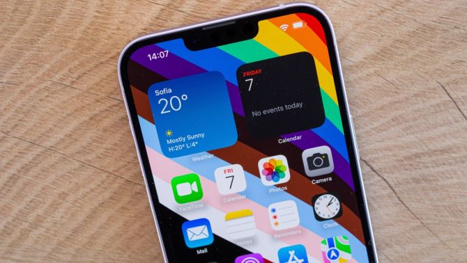 iPhone 14 Plus rẻ như xả kho đầu tháng 3, vua màn lớn giá rẻ, kèm pin trâu hấp dẫn hơn iPhone 17e