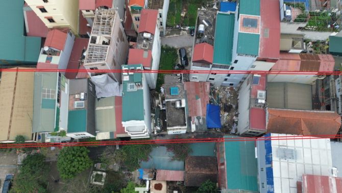 Tình trạng 14 hộ dân xây nhà ‘đè’ lên một nửa phần đất của nhà bên cạnh: Chính quyền lên tiếng phương án xử lý 