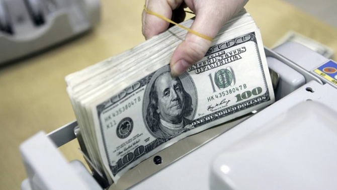 Giá USD hôm nay 6/3: USD hút mạnh dòng tiền trú ẩn, ngân hàng nâng giá lên kịch trần