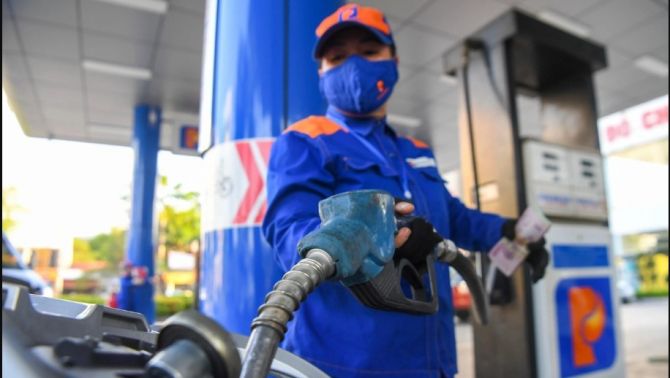 Tin nóng việc 'ngừng bán tại cửa hàng bán lẻ, điểm bán xăng dầu' và 'giảm lượng hàng so với trước'