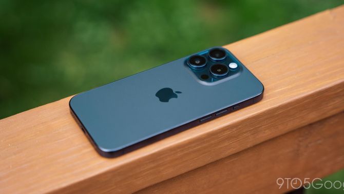 Chớ dại mua iPhone 17e, chọn iPhone 15 Pro màn hình 120Hz siêu mượt, 3 camera, vỏ titan, tiết kiệm 2 triệu đồng