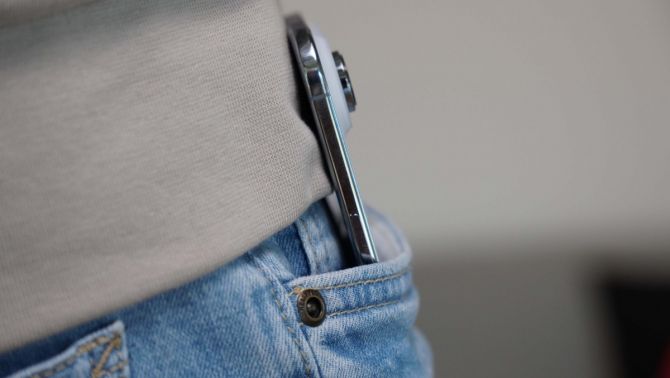 iPhone Air lập đáy giá rẻ mới tháng 3, iPhone mất giá nhanh nhất lịch sử, mạnh như iPhone 17 Pro Max