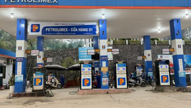 Việt Nam chuẩn bị kịch bản ứng phó nguy cơ thiếu xăng dầu: Điều gì đang xảy ra với nguồn cung?