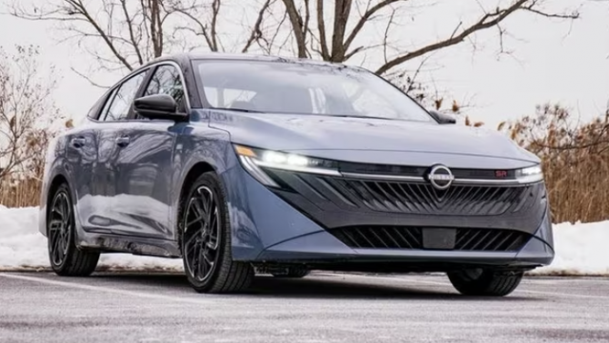 Nissan Sentra 2026 ra mắt: Sedan hạng C hơn 700 triệu đồng ‘đe nẹt’ Mazda3, Honda Civic