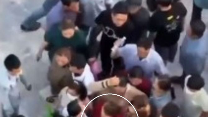 Công an thông báo nóng vụ người phụ nữ bị dàn cảnh giật dây chuyền 'hội đồng' tại Liên Hoa Bảo Tháp