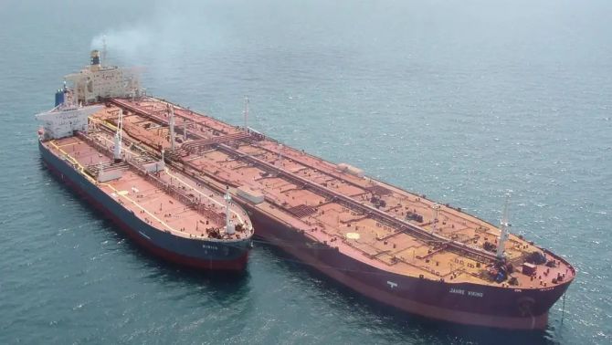 Đây là con tàu chở dầu lớn nhất lịch sử thế giới từng được chế tạo, một lần chở 4.1 triệu thùng dầu