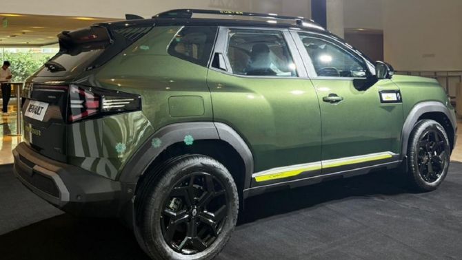 Mẫu SUV cỡ B đẹp long lanh chính thức ra mắt giá 255 triệu đồng: Rẻ hơn cả Kia Morning và Grand i10