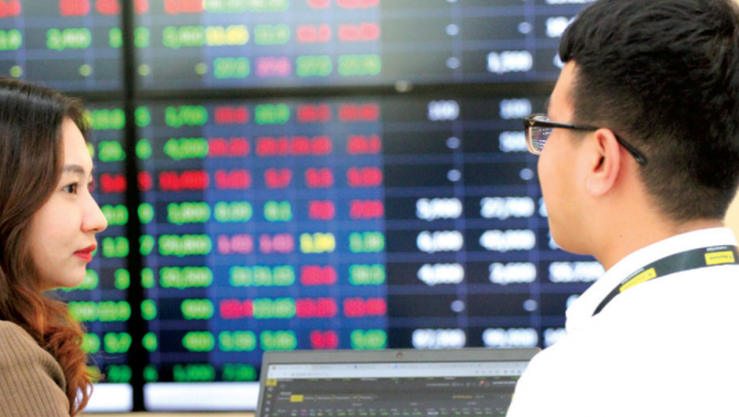 Phiên 17/3: VN-Index hồi phục sau 3 phiên giảm, cổ phiếu Đức Giang bị bán tháo mạnh