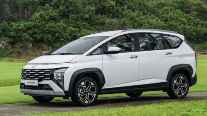 Hyundai Stargazer giảm sâu tới 80 triệu đồng: Giá ‘chạm đáy’ khiến Xpander và XL7 ‘toát mồ hôi hột’