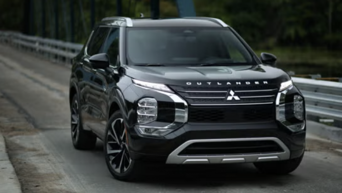 Mitsubishi Outlander PHEV 2026 ra mắt: ‘Uống xăng như ngửi’, ‘đe nẹt’ Mazda CX-5 và Hyundai Tucson