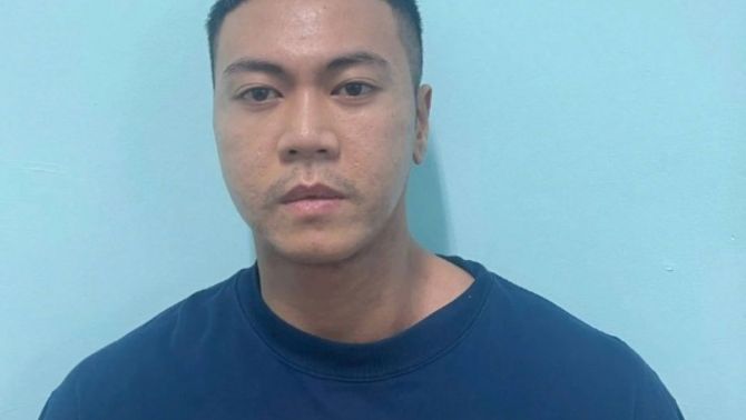 Không chịu xuống nhận hàng, người đàn ông ra tay với nữ shipper ở TP.HCM: Hé lộ nguồn cơn đằng sau