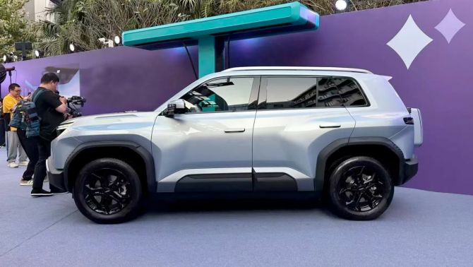 Mẫu SUV điện cực đẹp mới chính thức ra mắt giá 512 triệu đồng: Sạc 9 phút đầy pin, chạy được 620 km