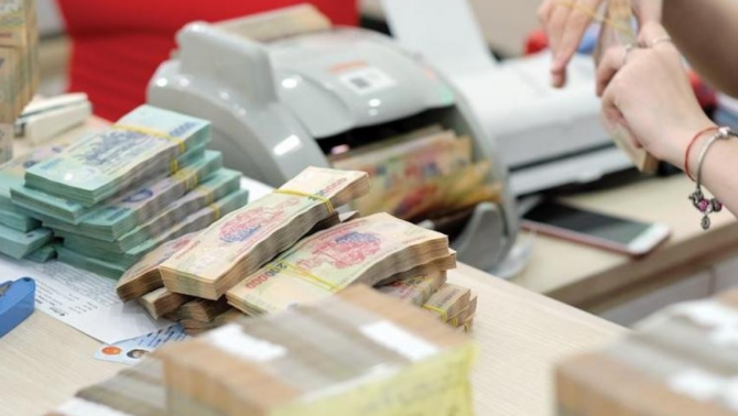 Lãi suất tiền gửi tăng 'dồn dập', có ngân hàng lên tới 8,4%/năm