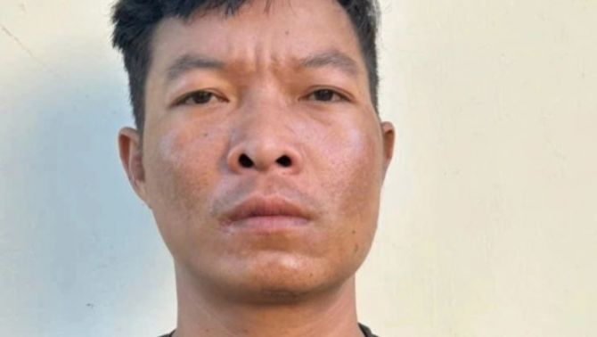 Chỉ vì mâu thuẫn gia đình con đẻ đánh bố ruột gãy xương sườn, bố ngã xuống vẫn cố tình làm một điều