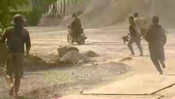 TP HCM: Lời khai nhóm thanh niên vác hung khí rượt đuổi, chém nhau ở bãi đá Miền Đông